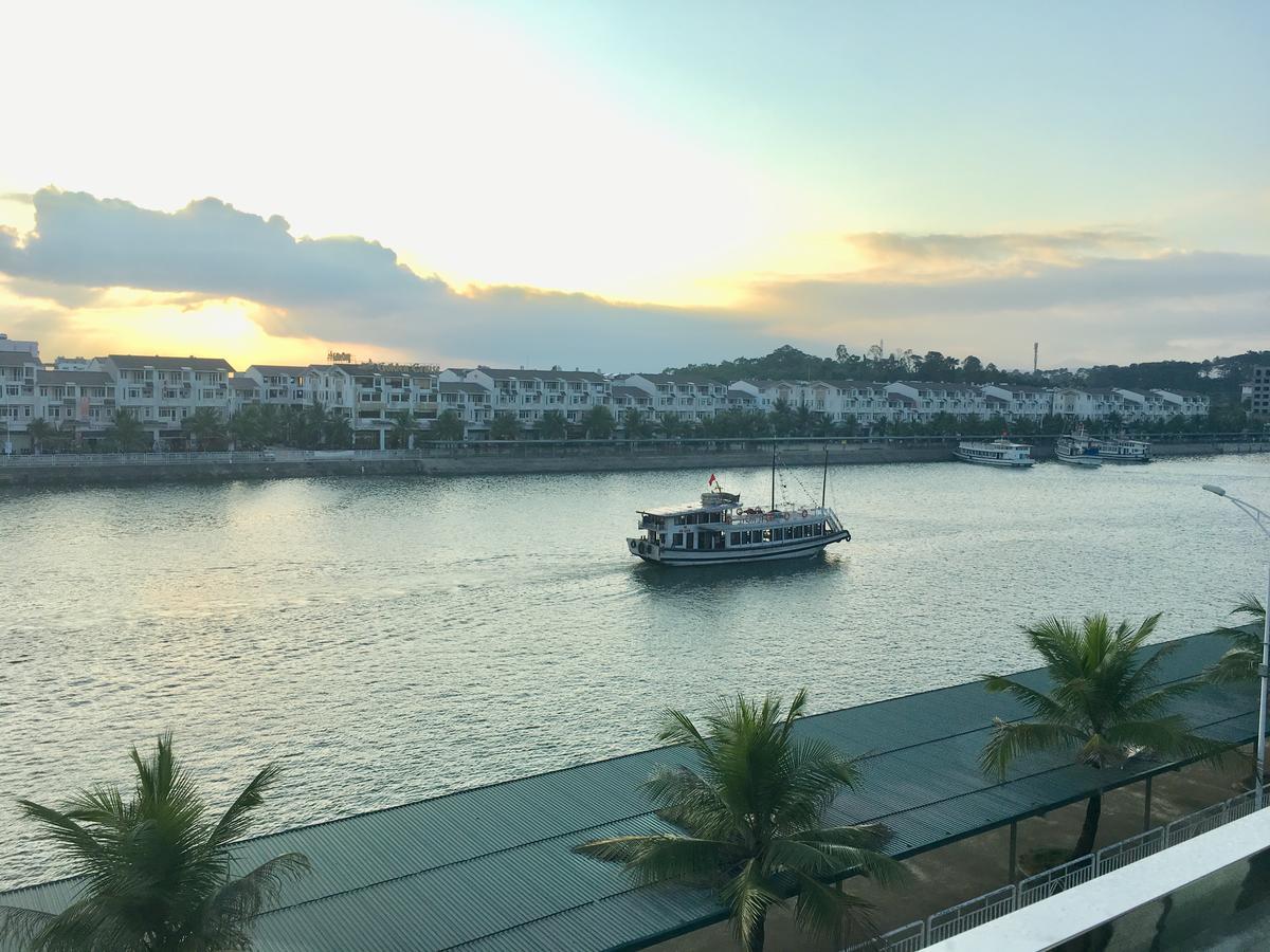 Moc Tra Hotel Tuan Chau Ha Long Bagian luar foto